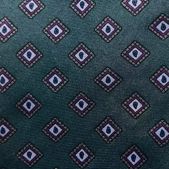 Christian Dior | Men’s Silk Tie | Dark Green & Magenta | Diamond Pattern - Picture 6 of 6